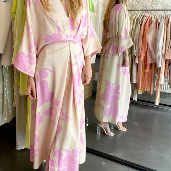 Limited Edition - EIKO AI Lotta Kimono Dress - Picture 3 of 5